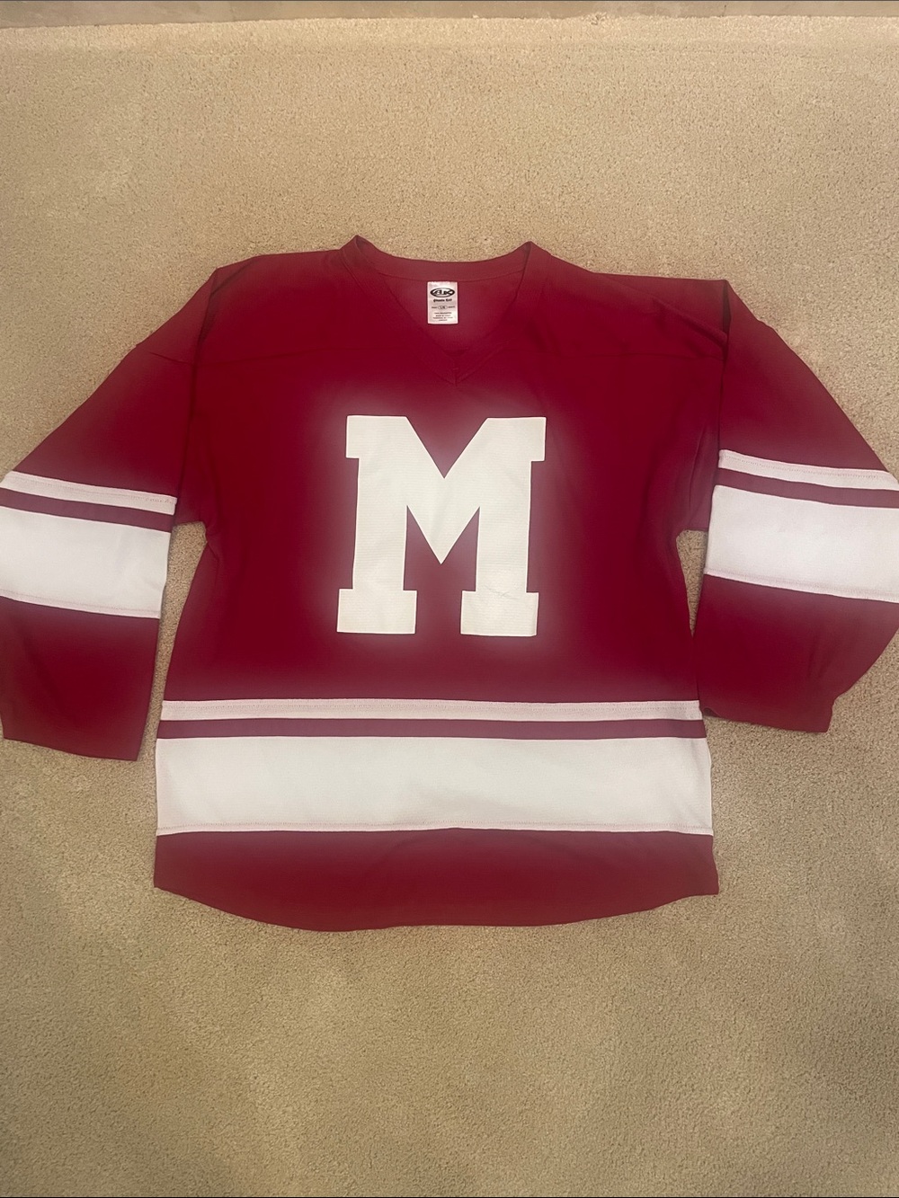 Red & white hockey jersey Montreal Maroons